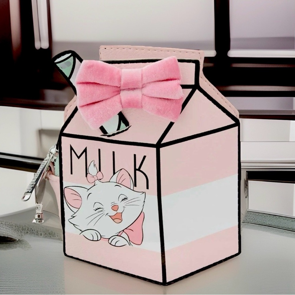 NEW Loungefly Disney The Aristocats MARIE Milk Carton Coin Purse Wristlet Wallet